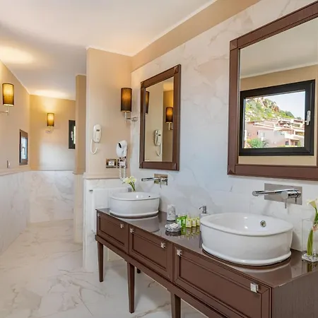 Cala Lunga 4* La Maddalena (Sassari)