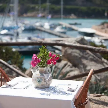 Cala Lunga 4* La Maddalena (Sassari)