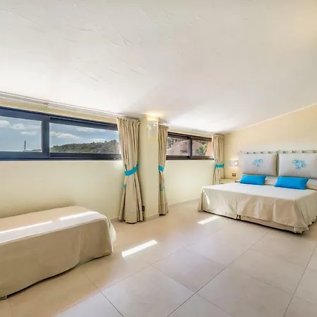 Cala Lunga 4* La Maddalena (Sassari)