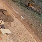 Cala Lunga فندق