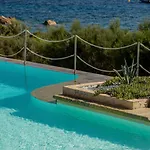 Cala Lunga فندق