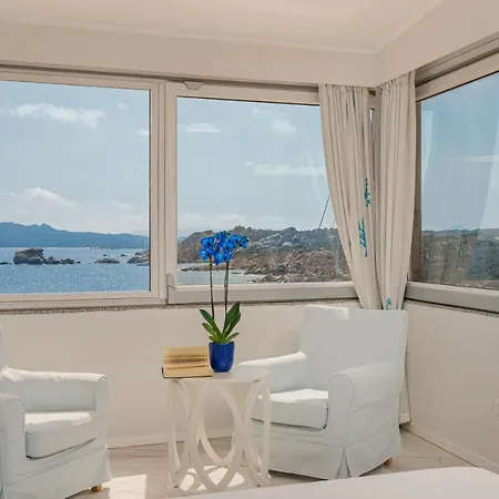 Ξενοδοχείο Cala Lunga 4*