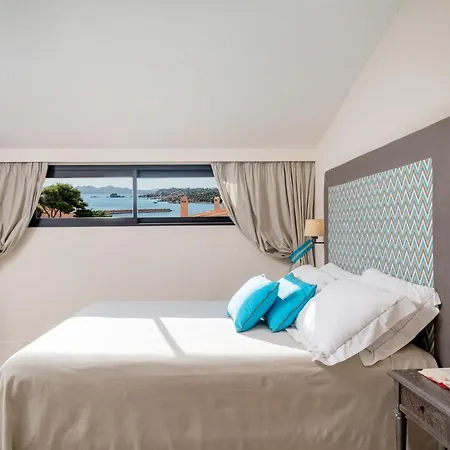 Cala Lunga Отель