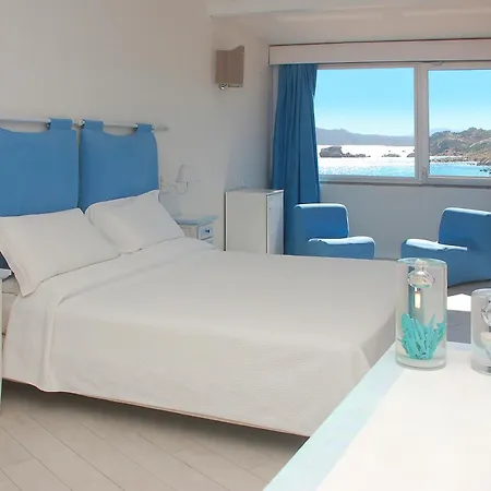Cala Lunga Λα Μανταλένα