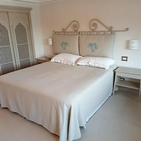Cala Lunga 4* La Maddalena (Sassari)