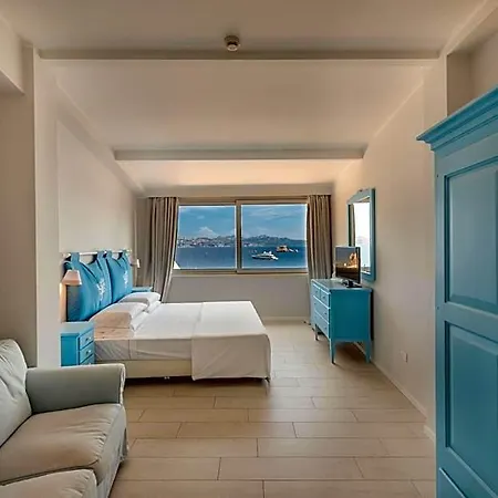 Ξενοδοχείο Cala Lunga Λα Μανταλένα