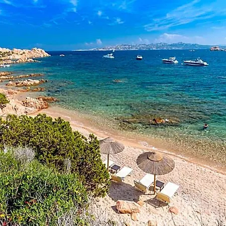 Cala Lunga 4* Λα Μανταλένα