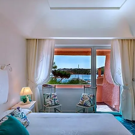 Cala Lunga Ξενοδοχείο 4*