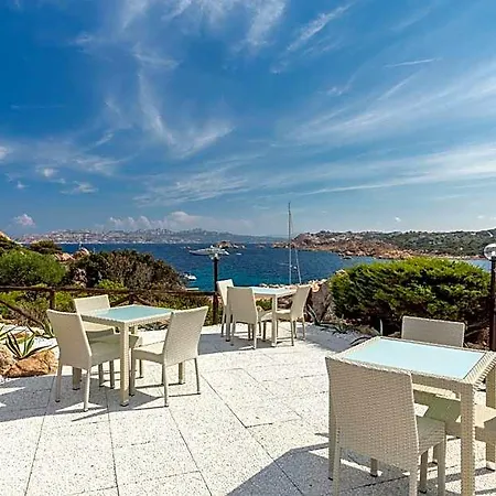 Ξενοδοχείο Cala Lunga 4*