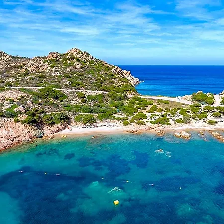 Ξενοδοχείο Cala Lunga 4*