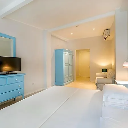 Cala Lunga Hotel 4*
