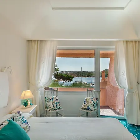 Отель Cala Lunga