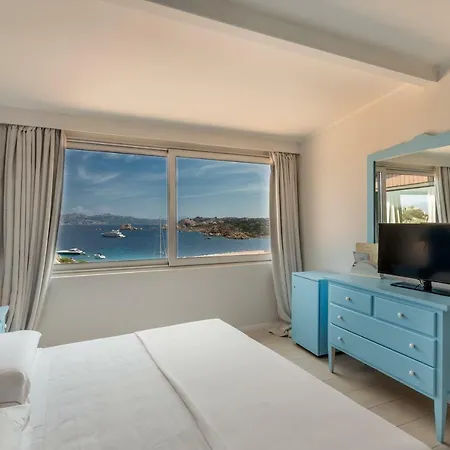 Cala Lunga 4*