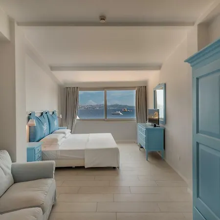 Hotel Cala Lunga 4*