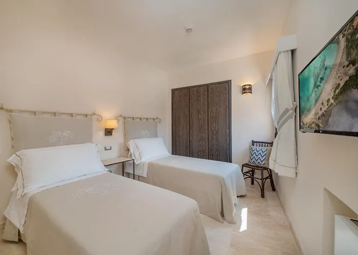 Cala Lunga Hotell La Maddalena (Sassari)