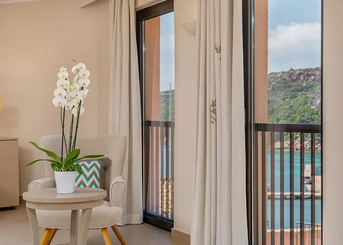 Cala Lunga 4* La Maddalena (Sassari)