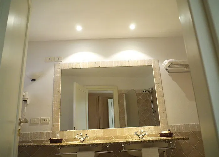 Cala Lunga Hotell 4*