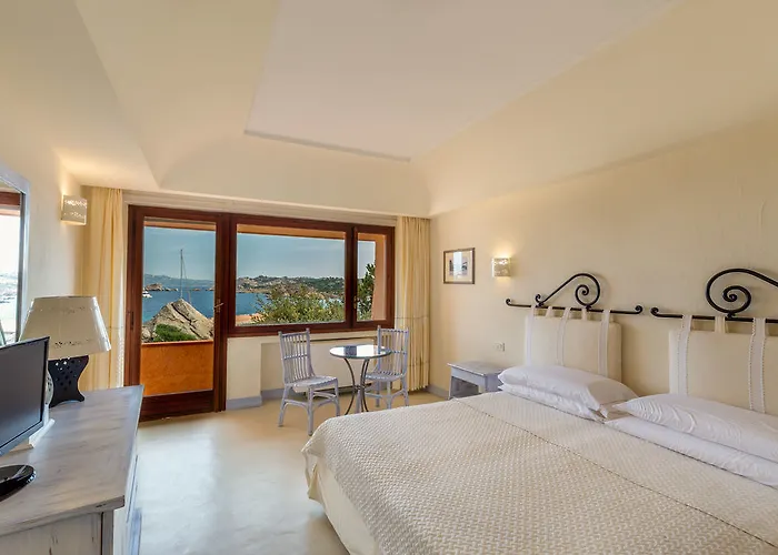 Cala Lunga Hotell 4*