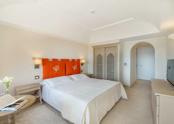 Hotell Cala Lunga 4*